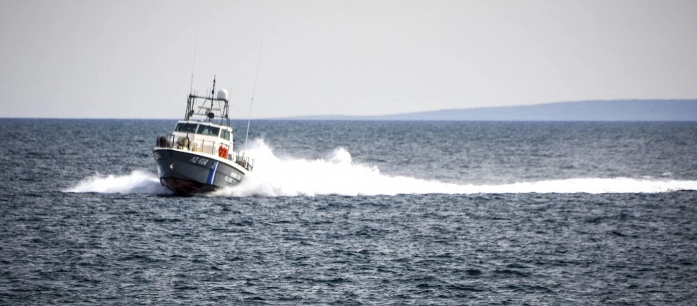 Ακυβέρνητο σκάφος που μετέφερε αλλοδαπούς εντοπίστηκε ανοιχτά των Κυθήρων